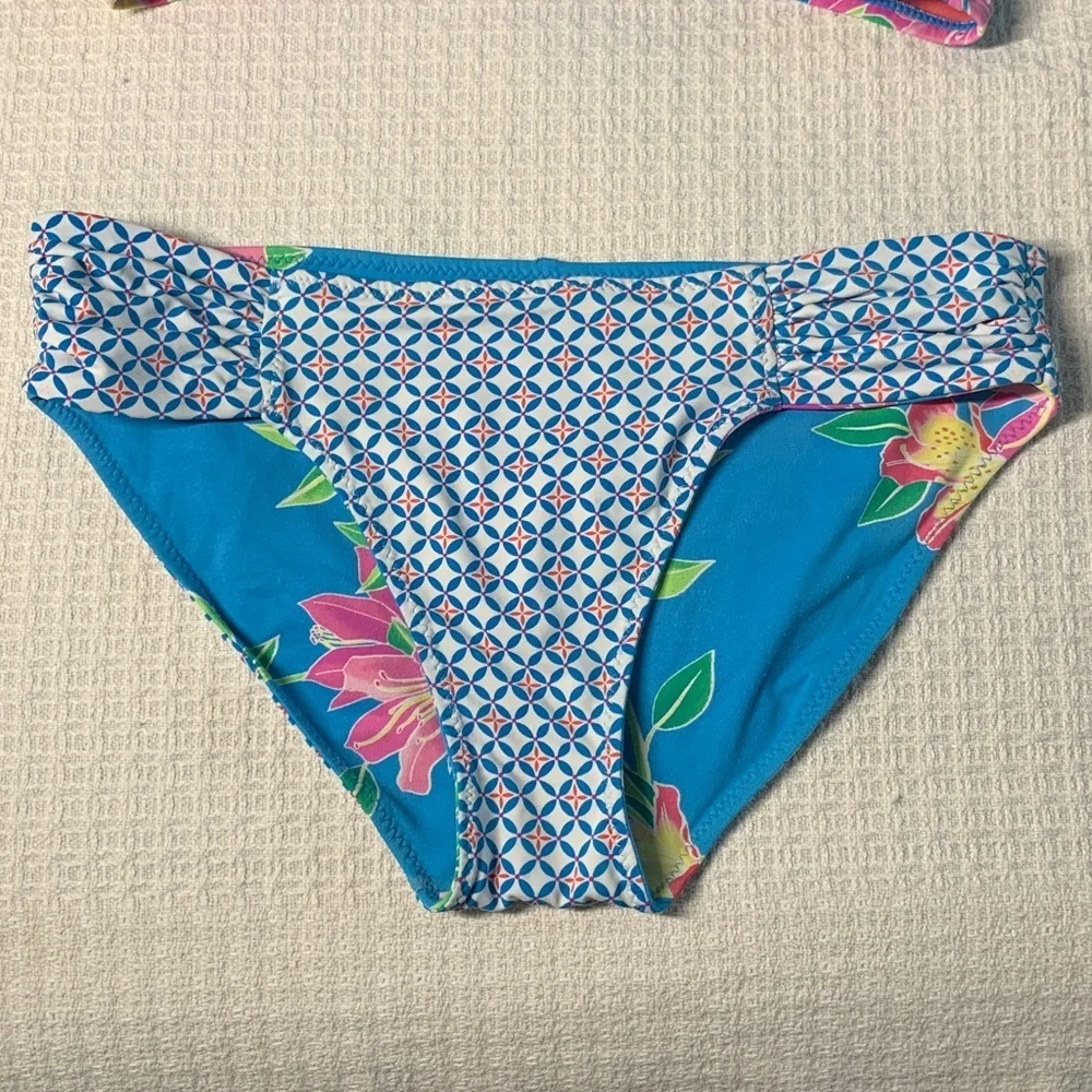 Tommy Bahama blue floral bikini size XS
